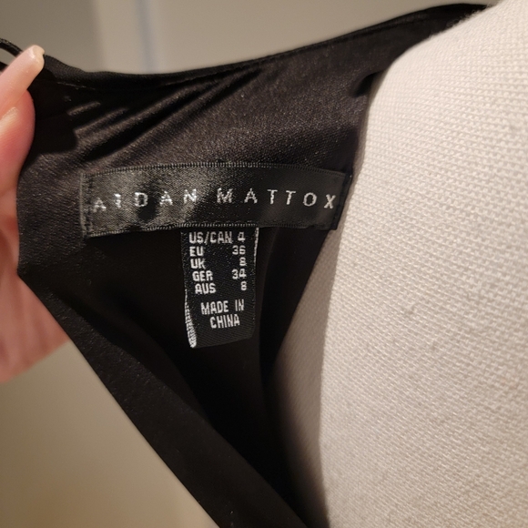 AIDAN MATTOX BLACK AND RED EMBELLISHED EVENING DRESS - Picture 11 of 11